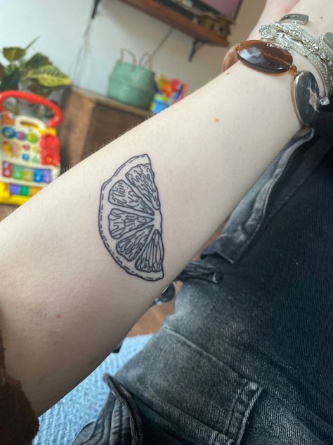 Orange Tattoo Black And White, Orange Slice Tattoo, Orange Tattoo, Brain Tattoo, Fruit Tattoo, Laser Removal, Tattoo Fails, Orange Slice, Leg Sleeve Tattoo