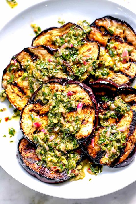 Vegetarian Eggplant Recipes, Grilled Eggplant Recipes, Grilled Vegetable Recipes, Eggplant Dishes, Vegetarian Side Dishes, Baked Eggplant, Grilled Eggplant, Foodie Crush, Grilled Veggies