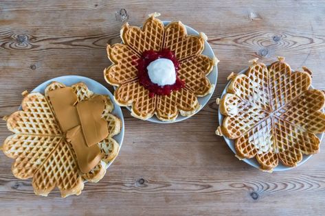 Norwegian Waffles: A Delicious and Timeless Treat Norwegian Waffles Recipe, Norwegian Waffles, Having Friends, Norwegian Food, Waffles Recipe, Waffle Recipes, Food Cooking, Sweet Snacks, Traditional Food