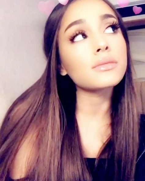 Instagram video by Ariana Grande • Sep 17, 2017 at 2:25 AM Ariana Grande, Brown Hair, A Woman, Hair, Pink, Instagram