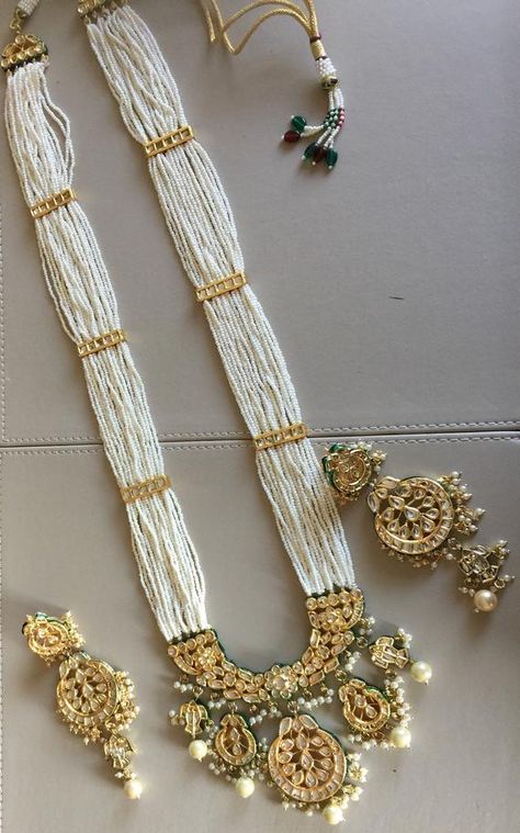 Jhoomar Designs, Neck Pieces Jewelry, Indian Bridal Jewellery, Choker Necklace Designs, Rani Haar, Antique Necklaces, Saree Jewellery, Pearl Jewelry Design, Bridal Jewellery Design