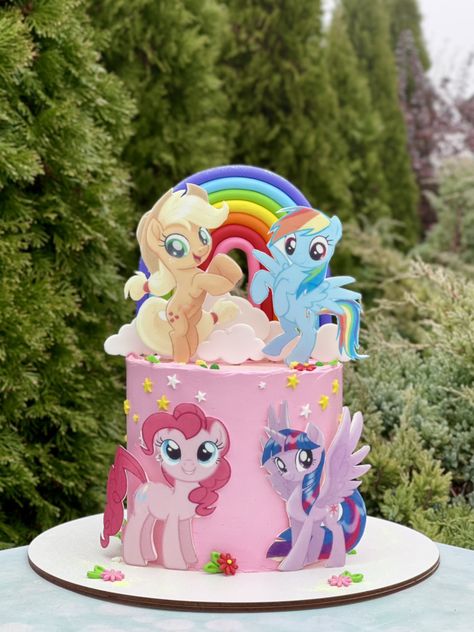 My Little Pony Birthday Party Ideas, My Little Pony Birthday Party Cake, Pony Cake Birthday, My Little Pony Cake Ideas, Cake Pony, My Little Pony Party Ideas, My Little Pony Birthday Cake, Pony Birthday Cake, Rainbow Dash Party