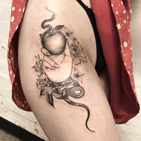 Eve Tattoo, Apple Tattoo, A Goddess, First Tattoo, Tattoo You, Leg Tattoos, Future Tattoos, Tattoos And Piercings, I Tattoo