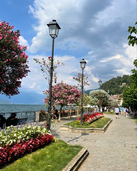 Heavenly ✨ Day 2 in Lake Como: 📍Villa Monastero in Varenna 📍Bellagio 📍Gardini di Villa Melzi I was most excited to visit Villa Monastero and I was not disappointed. The garden is humongous 😍 Varenna and Bellagio are must visit cities, but I must confess, that I liked Varenna better, and I am glad that this is what we chose to be our base. The ferries go quite frequently but the lines are huge. At the end of the day it started raining. We welcomed the rain gladly since it cooled down ... Villa Melzi, Villa Monastero, Bellagio Italy, Lake Como Villas, Lake Como Italy, Lake Como, The Rain, The Garden, The End