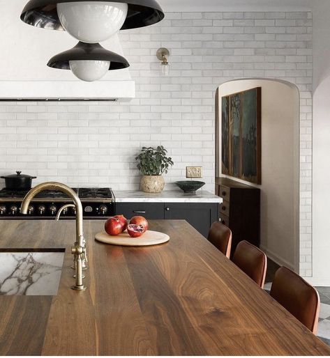 Sarah Solis, Natural Dining Room, Saarinen Table, Parisian Home, Deco Kitchen, Art Deco Kitchen, Moore House, White Tile Backsplash, 1920s House