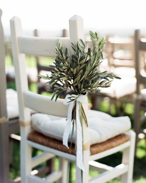 Fall Wedding Diy, Rustic Wedding Decorations, Minimalist Wedding Decor, Wedding Aisle Decorations, Countryside Wedding, Wedding Decor Inspiration, Fall Wedding Decorations, Aisle Decor, Tuscany Wedding