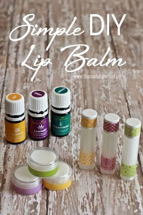 Simple DIY Lip Balm Recipe Diy Lip Balm Recipes, Balm Recipe, Lip Balm Recipes, Homemade Lip Balm, Diy Essentials, Diy Lip Balm, Diy Lips, Young Living Oils, Natural Lip Balm