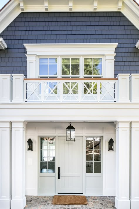 Front Porch With Balcony Above, Balcony Above Front Door, Nantucket Style Homes Exterior, Upstairs Balcony, Curved Fireplace, Nantucket Style Homes, Blue Siding, Nantucket Home, White Siding