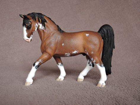 Diy Horse Toys, Schleich Horses Stable, Diy Horse Barn, Equestrian Art, Horse Diy, Custom Horse, Breyer Horses, Resin Sculpture, Horse Stables