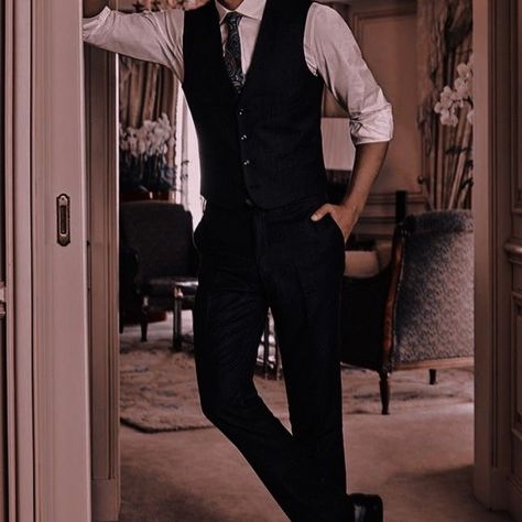 Men In Waistcoats Aesthetic, Royal Theme Outfit Men, Dark Academia Waistcoat Outfit, Dark Royal Outfits Male, Bridgerton Fashion Men, Dark Academia Suit Men, Dark Suit Aesthetic, Suit Aesthetic Dark, Bridgerton Outfits Men