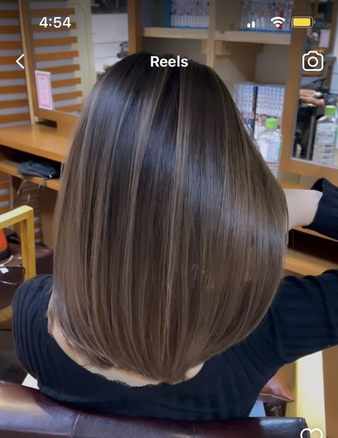 Carmel Beige Hair, Hair Color For Bob Haircut, Medium Highlighted Hair, Babylights Brunette Short Hair, Mini Highlights, Balayage Dark Brown Hair, Highlights Brown Hair Short, Blonde Hair Transformations, Black Hair Balayage