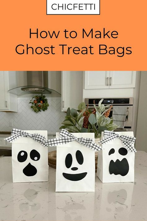 Handmade Halloween Treat Bags, Boo Bags Ideas Kids, Diy Halloween Goody Bags, Halloween Brown Bag Ideas, Diy Halloween Treat Bag Ideas, Halloween Loot Bags Diy, Halloween Goodie Bags For Preschoolers, Halloween Classroom Treats Preschool, Homemade Halloween Treat Bags