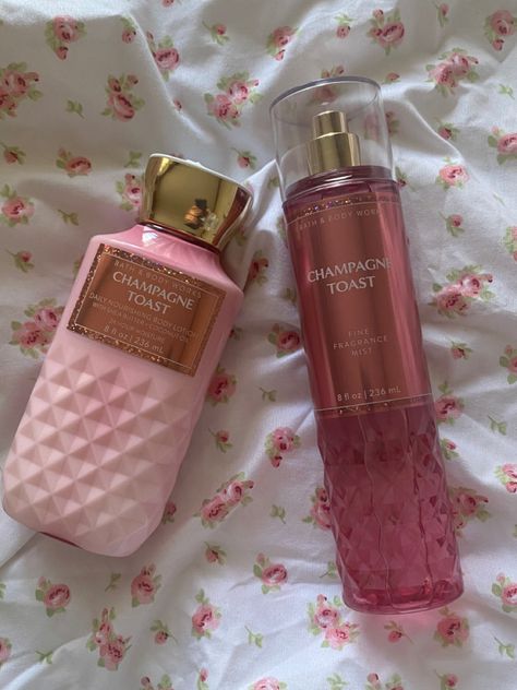 Profumo Victoria Secret, Bath N Body Works, Bath And Body Work, Bath And Body Works Perfume, Shower Skin Care, Body Smells, Fine Fragrance Mist, Champagne Toast, Perfume Scents