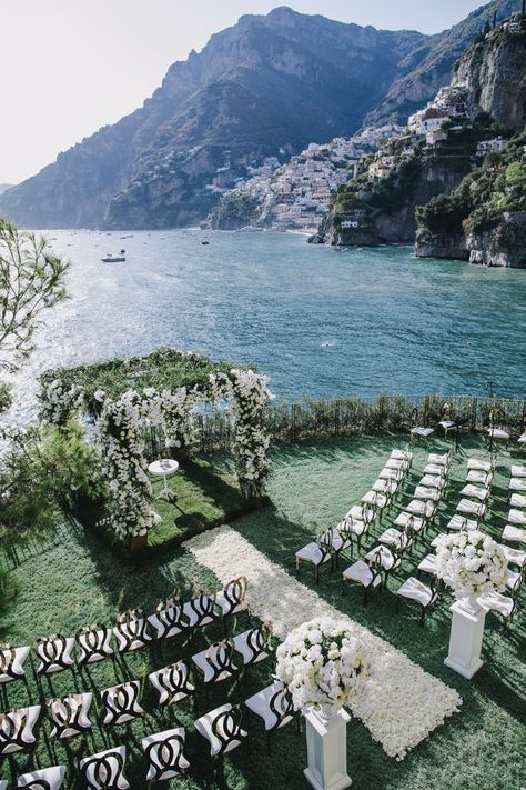 #Minimal_Wedding_Venue_Ideas #Shelter_Island_Wedding #Wedding_Venues_Romantic #Cliff_Wedding_Ceremony Mountain Background Wedding, Positano Wedding, Rustic Wedding Decorations, Background Wedding, Mountain Background, Dream Wedding Venues, Lakeside Wedding, Wedding Vision, Destination Wedding Venues