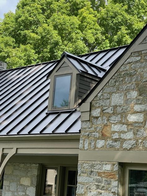 Dark Exterior House Colors, Dark Exterior House, Metal Roof Houses, Reducing Carbon Footprint, Standing Seam Roof, Metal Roofs, Roofing Options, Standing Seam Metal Roof, Cabin Exterior