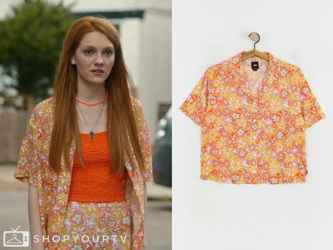 Geek Girl: Season 1 Episode 8 Harriet's Floral Printed Shirt Emily Carey, Escape The Night, Geek Girl, 90 Day Fiance, Brooklyn Nine Nine, Geek Girls, Eva Longoria, Batwoman, America's Got Talent