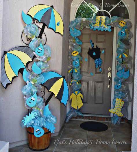 Cat's Holiday & Home Decor: April Showers Door Decor Decorations For Spring, School Door Decorations, School Doors, Deco Nature, Door Decorations Classroom, Cat Holidays, Class Decoration, Spring Door, Stage Decorations