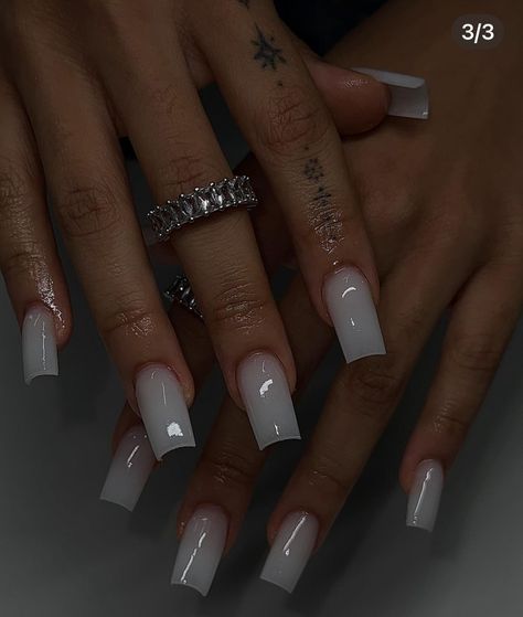 Medium Length Classy Nails, Graduation Picture Nails, Medium Length Nails Ideas, Baddie Nails Coffin Medium, Medium Length French Tip Acrylic Nails, Nail Designs Mid Length, Light Grey Nail Ideas, Simple Nails For School, Grey French Tips