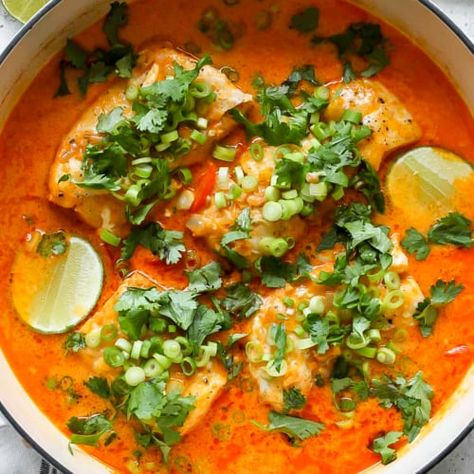 Thai-Inspired Coconut Cod - Dishing Out Health Creamy Coconut Shrimp, Cod Dishes, Cod Fish Recipes, Cod Recipes, Cooking White Rice, Fish Dinner, Coconut Curry, Fish Dishes, Fish Recipes