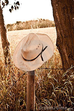 Cowboy hat Country Backgrounds, Cowboy Pictures, Western Photography, Cowgirl Magazine, Western Wall Art, Cowboy Theme, Estilo Country, Cowboy Up, Western Aesthetic