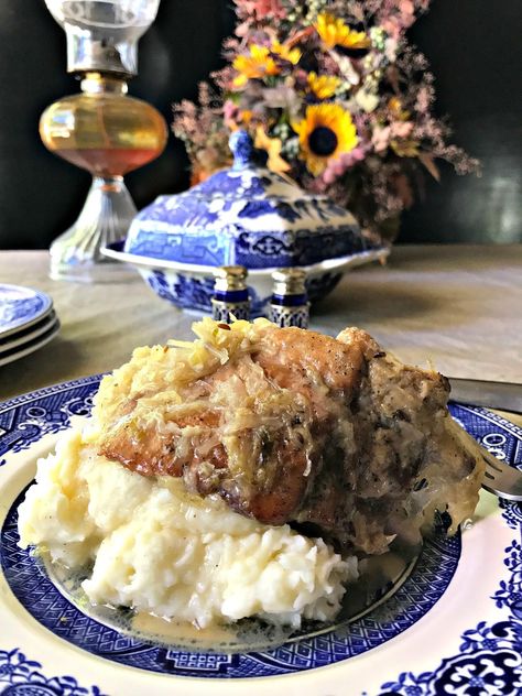 Families meals, appetizers, soups and desserts on a budget. Spareribs And Sauerkraut Recipe, Pork Spare Ribs Recipe, Spareribs Recipe, Pork Spareribs, Budget Desserts, German Food Authentic, Budget Cooking, Sauerkraut Recipes, Clean Eating Lunch