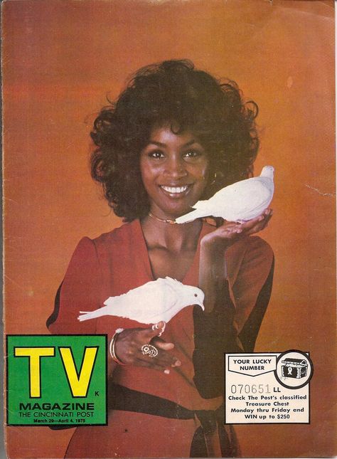 Teresa Graves in Get Christie Love! (1974-75, ABC) — TV Magazine / The Cincinnati Post (March 29, 1975) Christie Love, Teresa Graves, 70s Black Women, Black Magazine, 60s 70s Fashion, 70s Aesthetic, Vintage Black Glamour, Black Hollywood, Black Femininity