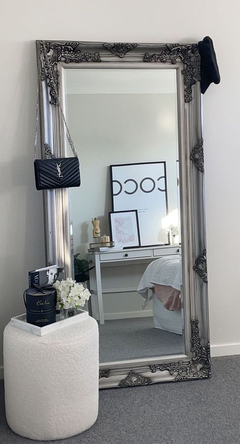 Glam Bedroom Decor Grey, Mirror Aesthetic Room, Teenage Bedroom Decor, Purple And Gray Bedroom Ideas, Grey And Silver Bedroom, Purple And Gray Bedroom, Black And Silver Bedroom, Chanel Inspired Room, White And Silver Bedroom