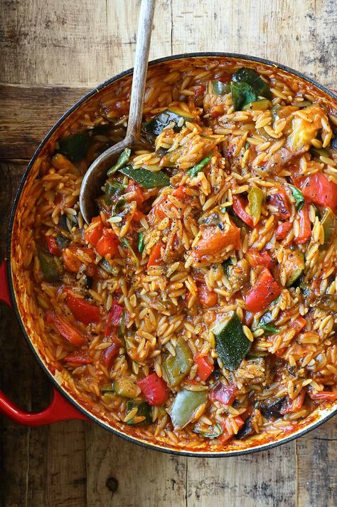 Italian Food Recipes Pasta, Ratatouille Orzo, Food Recipes Pasta, Orzo Recipe, Vegetarian Mains, Italian Food Recipes, Breakfast Soup, Orzo Recipes, Classic French Dishes