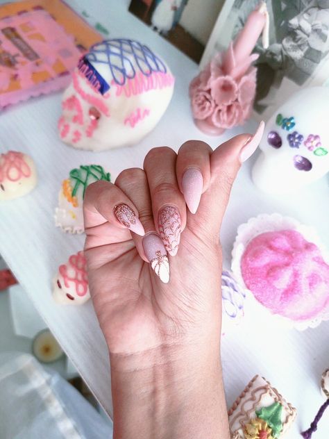 Pink Thanksgiving Nails, White Pumpkin Nails, Pink Pumpkin Nails, Fall Nails Pink, Pink Cute Nails, Cute Nails Almond, Pink Fall Nails, Fall Pink Nails, Pink Halloween Nails