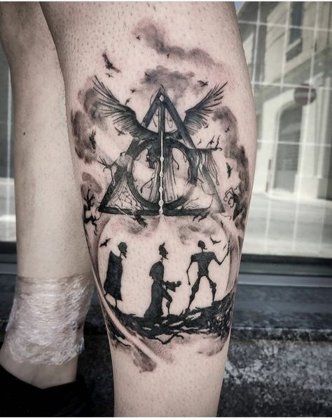 Hallows Tattoo, Harry Potter Tattoo Sleeve, Harry Tattoos, 16 Tattoo, Hp Tattoo, Potter Tattoo, Tattoo Magazine, Muster Tattoos, Skeleton Hand Tattoo