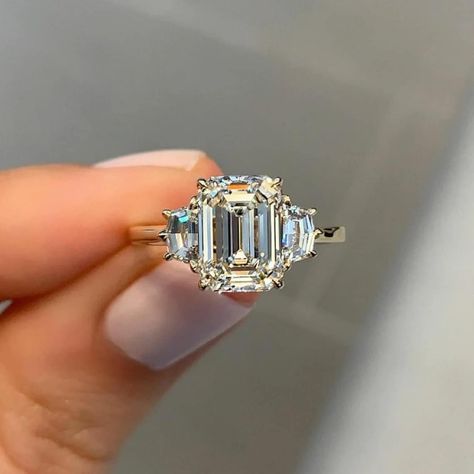 Gold Wedding Anniversary, Future Engagement Rings, Emerald Cut Moissanite, Antique Diamond Rings, Diamond Promise Rings, Moissanite Diamond Rings, Emerald Engagement Ring Cut, Promise Rings For Her, Dream Engagement Rings