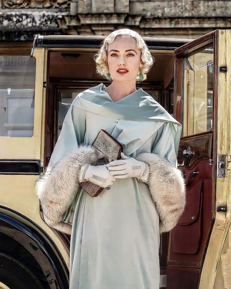 Downtown Abbey Fashion 1920s, 1920s Outfit Ideas, 1920s Downton Abbey, Downton Abbey A New Era, Downtown Abbey Fashion, 1920s Outfit, Simon Curtis, Downton Abbey Sybil, Downtown Abbey Thomas Barrow