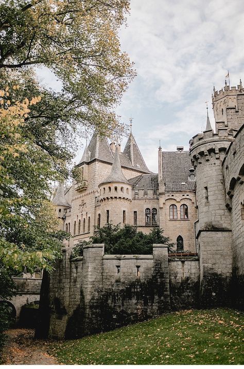 Hannover Germany, Old Castle, High Castle, Castle Mansion, Castle Aesthetic, Royal Aesthetic, Chateau France, Fantasy Castle, Beautiful Castles