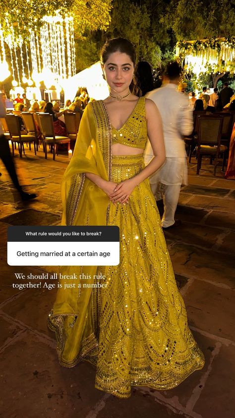 Haldi Outfit Bridesmaid, Modern Lehenga Designs, Lehenga Simple, Indian Bride Dresses, Rajasthani Bride, Outfit College, Haldi Outfits, Haldi Outfit, Function Dresses