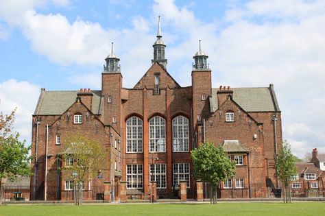 victorian schools | Victorian School House Victorian House Uk, School Exterior, Victorian School, Victorian Homes Exterior, University Housing, English Manor Houses, House Outer Design, Old School House, Sims Building