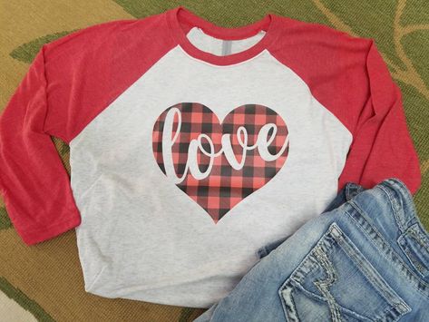 Show up in style with this super cute raglan with the Buffalo Plaid Love design. Everybody loves Buffalo plaid, comfy and style! You can have all of those with this shirt! Shirts Vinyl, Wedding Showers, Mommy And Me Shirt, Plaid Shirts, Cute Flats, Raglan Shirt, Heart Svg, Raglan Shirts, Adulting Shirts