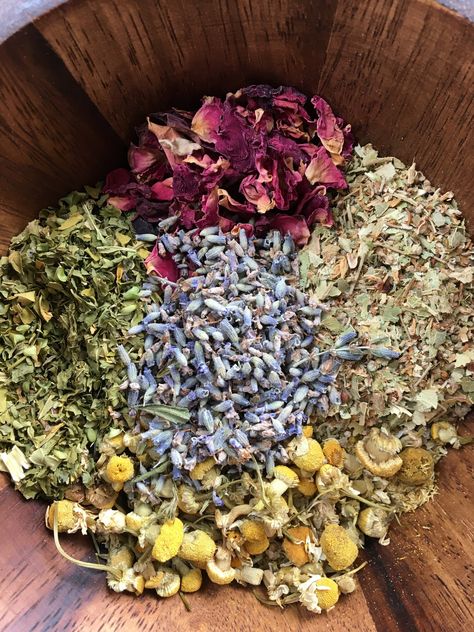 Rose Tea Blend, Mullein Tea Blends, Homemade Teas, Damiana Tea, Herbal Tea Recipes Homemade, Wild Tea, Tea Blends Recipes, Herbal Tea Garden, Tea Drink Recipes