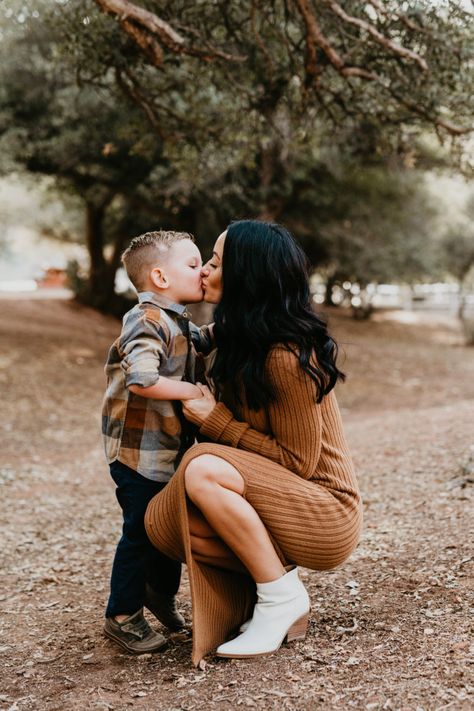 Mother And Son Fall Outfits, Mom And Me Outfits For Pictures, Mother And Son Fall Picture Outfits, Poses For Mother And Son, Mom And Son Photo Ideas Christmas, Fall Mommy And Me Pictures Outfits, Mother Son Fall Pictures Outfits, Fall Pictures Mom And Son, Mom And Son Holiday Photo Ideas