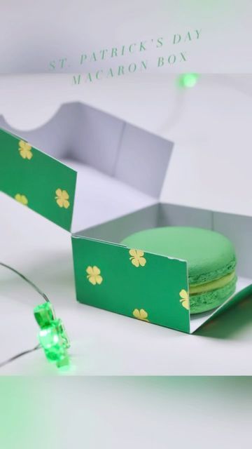 Corey Grimsley on Instagram: "☘️ Making macaron boxes for St Patricks Day! ☘️ What you need: ☘️Box template (Link in Bio) ☘️Card stock ☘️Adhesive ☘️Macarons #artisanal #artisanaltouch #artisanaltouchkitchen #macaron #macarons #macaronstagram #macaronlove #macaronlover #macaronsofinstagram #perfectmacaron #frenchmacarons #cookiesofinstagram #partyfavor #weddingfavor #bakeandshare #cricutmade #cricut #cricutmaker #cricuttutorial #cricutproject #crafttutorial #diy #boxes #smallbusiness #macaron Macaron Box Template, Diy Boxes, Box Template Printable, St Patrick's Day Cookies, Macaron Boxes, Printable Box, Box Diy, Diy Cricut, Cricut Tutorials