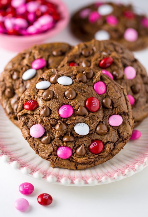 Valentines Day M&m Cookies, Valentines M And M Cookies, Chocolate Valentine Cookies, Valentine’s Day Cookies, Cookie Recipes Chocolate, Chocolate M M Cookies, Valentine Dessert, Soft Batch, Crumble Cookie