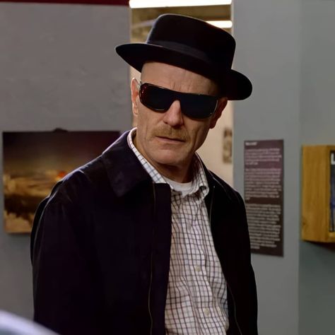 Walter White Pfp, White Pfps, Breaking Bad Meme, Breaking Bad Saul, Breaking Bad 3, Mike Ehrmantraut, Profile Pictures For Discord, Black And White Photography Portraits, Vince Gilligan