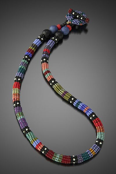 Julie Powell, Seed Bead Necklaces, Necklaces Black, Beaded Jewelry Necklaces, Herringbone Stitch, Beaded Necklace Designs, Beads Designs, Beaded Rope, Seed Bead Tutorial