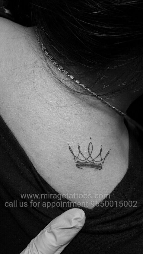 Tiara Tattoo, Crown Tattoos For Women, Big Tattoos, Small Crown Tattoo, Princess Tattoo, Tattoo Back, Cross Tattoos, Back Of Shoulder Tattoo, Crown Tattoo