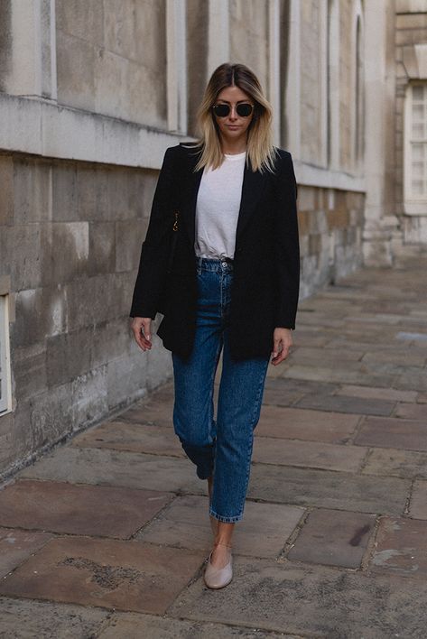 Nude Ballet Flats Outfit, Nude Flats Outfit, Black Ballet Flats Outfit, Ballerina Flats Outfit, Black Blazer With Jeans, Blue Blazer Outfit, Emma Hill, Black Blazer Outfit, Nude Outfits