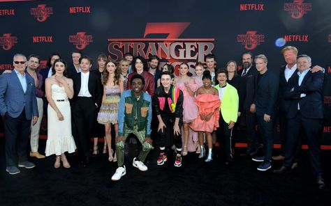 Stranger Things Season 4 New and Returning Cast Cast Of Stranger Things, Stranger Things Cast, Charlie Heaton, Stranger Things Premiere, Stranger Things Season 4, Stranger Things Quote, Stranger Things Season 3, Stranger Things 3, Cast Stranger Things