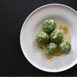 Spinach Dumplings, Italian Spinach, High Potassium Foods, How To Make Spinach, Produce Recipes, Vegetarian Italian, Meat Recipes For Dinner, Foraged Food, Meat Dinners