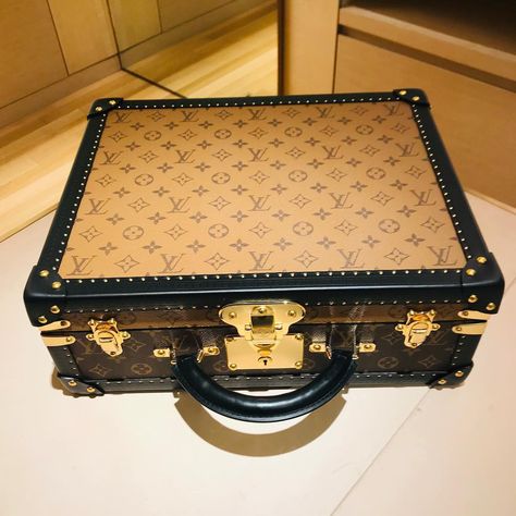 Trendy Travel Bags, Black Briefcase, Louis Vuitton Luggage, Ladies Handbags, Louis Vuitton Men, Hand Bags, Travel Bags, Louis Vuitton Bag, Fashion Bags