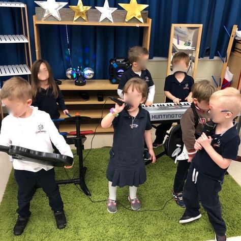 Rock Band Dramatic Play Dramatic Play Music Theme, Music Dramatic Play, Music Dramatic Play Preschool, Music Preschool, Preschool Music Activities, Preschool Room, Music Study, Role Play Areas, Dramatic Play Preschool