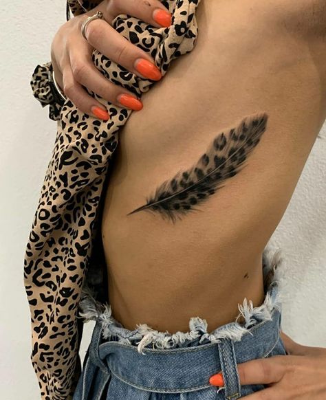 Leopard Feather Tattoo, Leopard Neck Tattoo, Leopard Print Tattoos For Women, Leopard Print Arm Tattoo, Giraffe Print Tattoo, Animal Print Tattoo For Women, Cheetah Print Tattoo On Thigh, Cheetah Print Tattoo, Leopard Print Tattoo