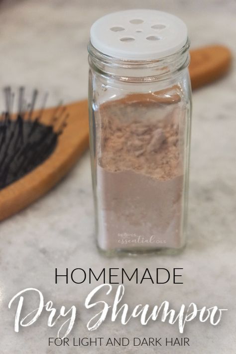 Light And Dark Hair, Dry Shampoo Recipe, Shampoo Diy, Diy Dry Shampoo, Shampoo Recipe, Diy Shampoo, Long Hair Tips, Diy Essentials, Baking Soda Shampoo